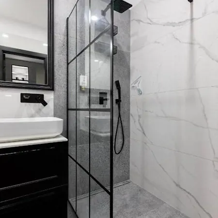 شقة Golden - Great Location - Cozy And Bright&janapawla19 *