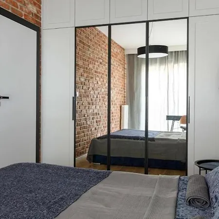 Апартаменты Golden - Great Location - Cozy And Bright&janapawla19