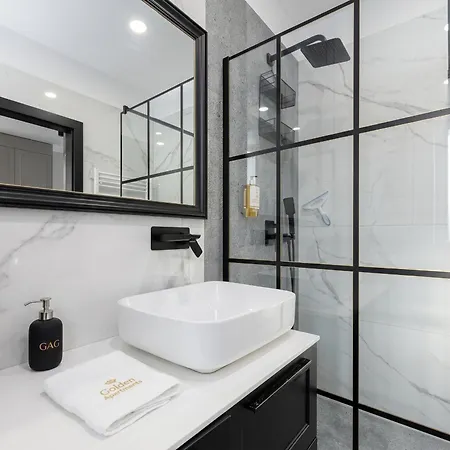 Golden - Great Location - Cozy And Bright&janapawla19 Wrocław